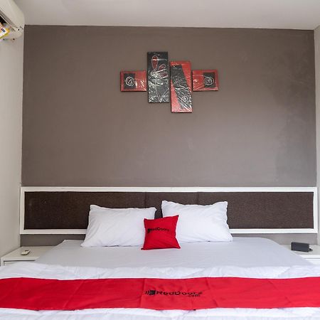 Reddoorz Plus @ Sawah Besar Giacarta Esterno foto