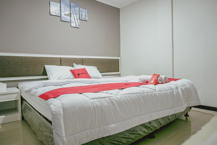 Reddoorz Plus @ Sawah Besar Giacarta Esterno foto